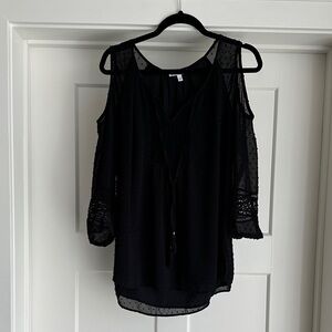 DR2 Black Cold Shoulder Blouse